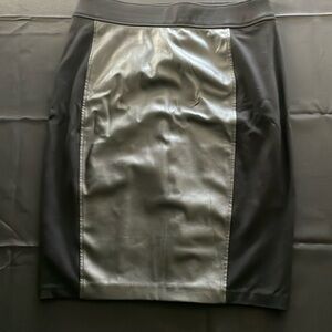 NWOT Black faux leather pencil skirt Women's size Medium body con